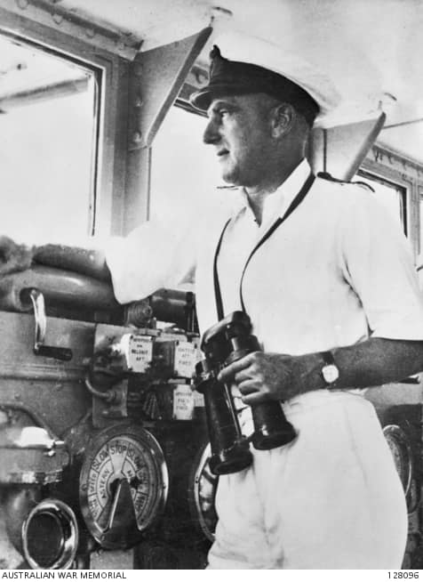  Кэптин Джозеф Бернет – командир крейсера «Сидней»